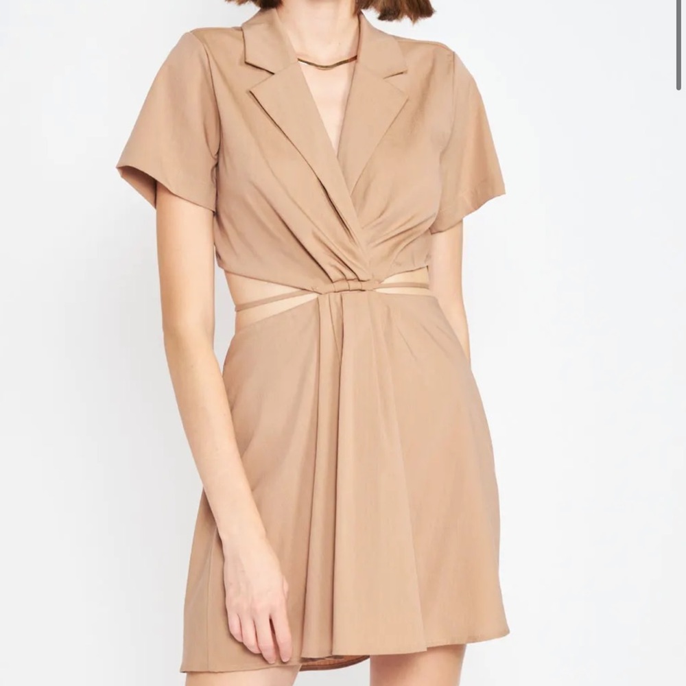 NWT En saison Beverly mini dress in tan